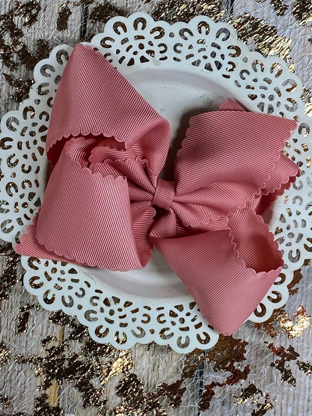 5.5" Oversize Scalloped Hair Bow | Clip or Headband: Black / Clip
