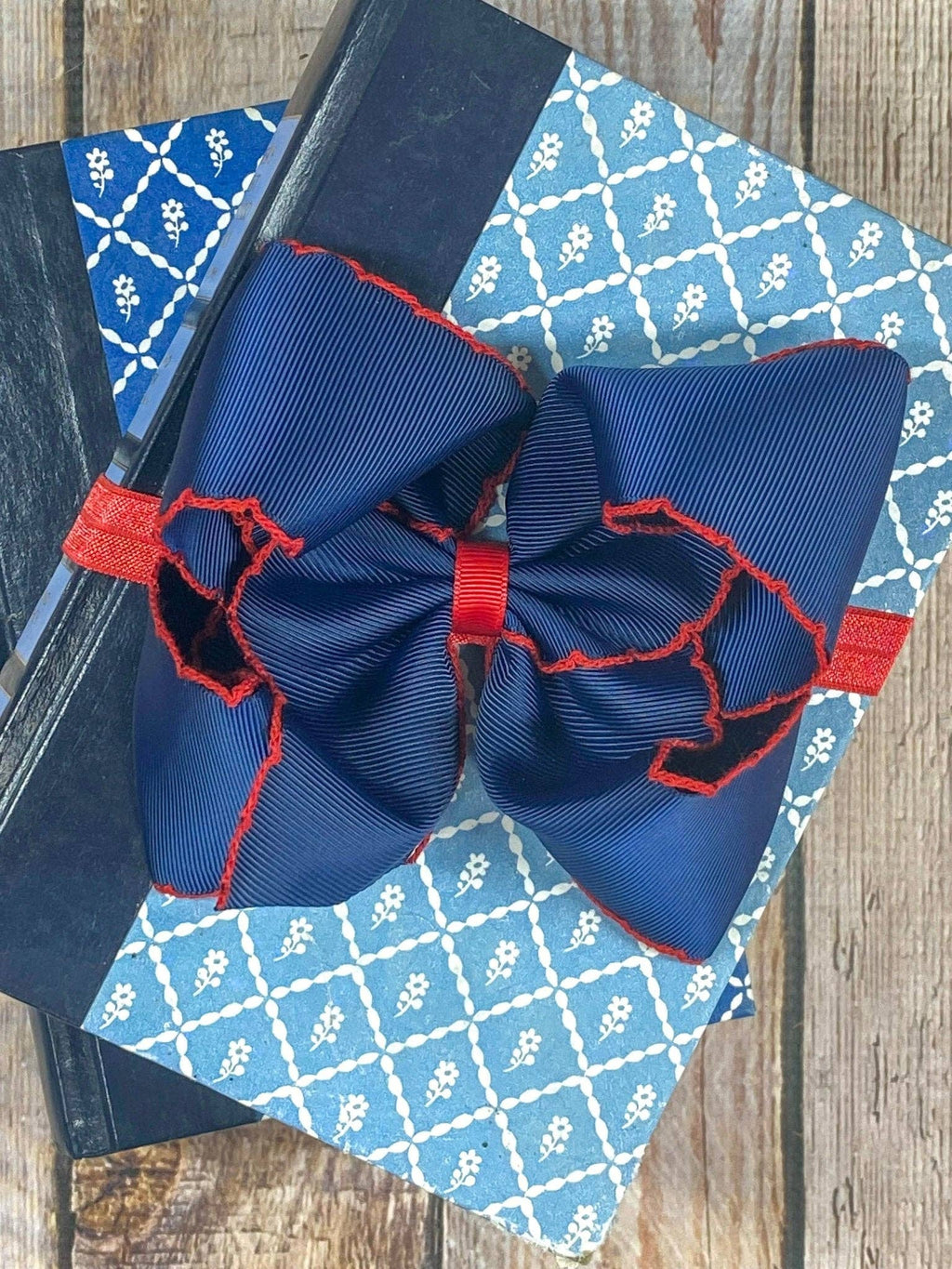 5" Classic Moonstitch Boutique Bows Girls Hair Accessories | Clip or Headband: White with Sky Blue Moonstitch / Hair Bow on Clip