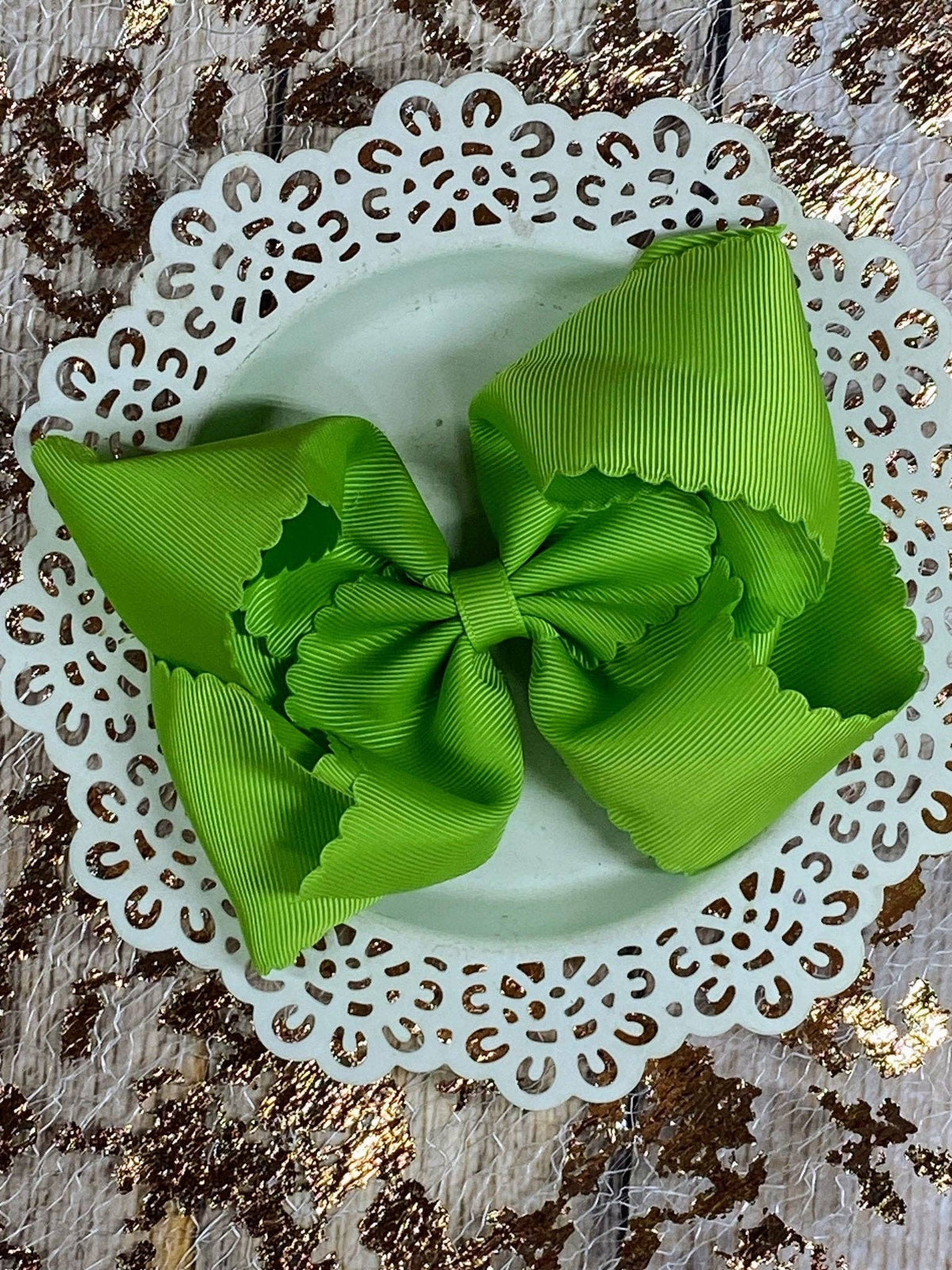 5.5" Oversize Scalloped Hair Bow | Clip or Headband: Black / Clip