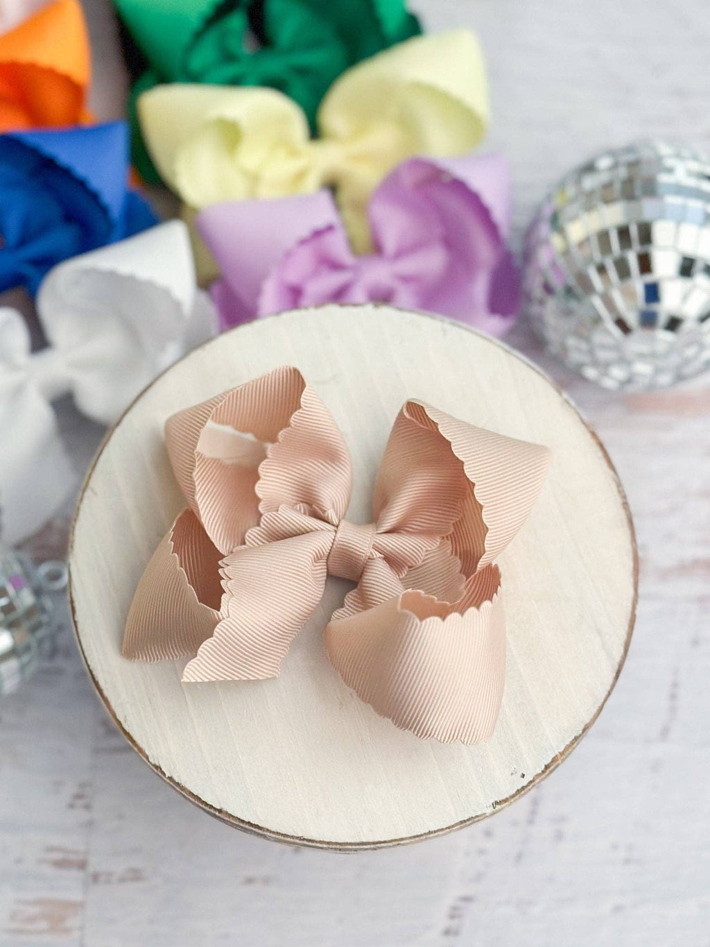 4.5" Classic Scalloped Hair Bow | Clip or Headband: Navy / Clip
