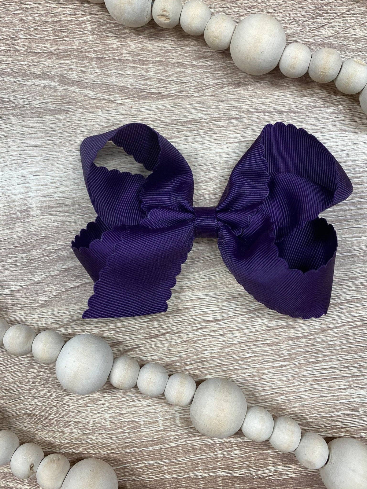 4.5" Classic Scalloped Hair Bow | Clip or Headband: White / Clip