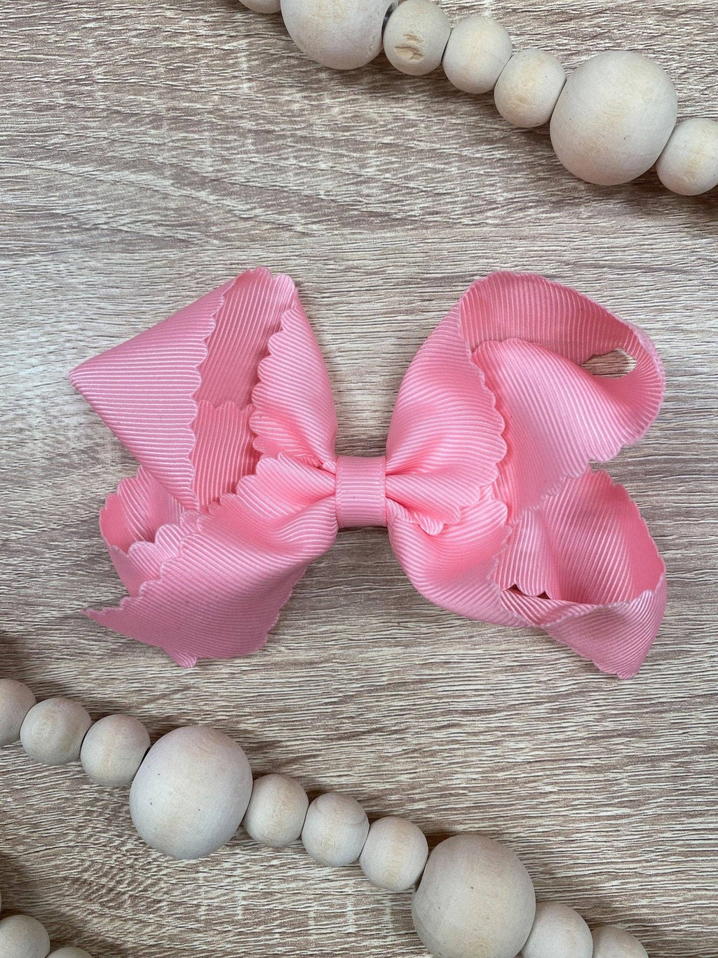 4.5" Classic Scalloped Hair Bow | Clip or Headband: Black / Clip
