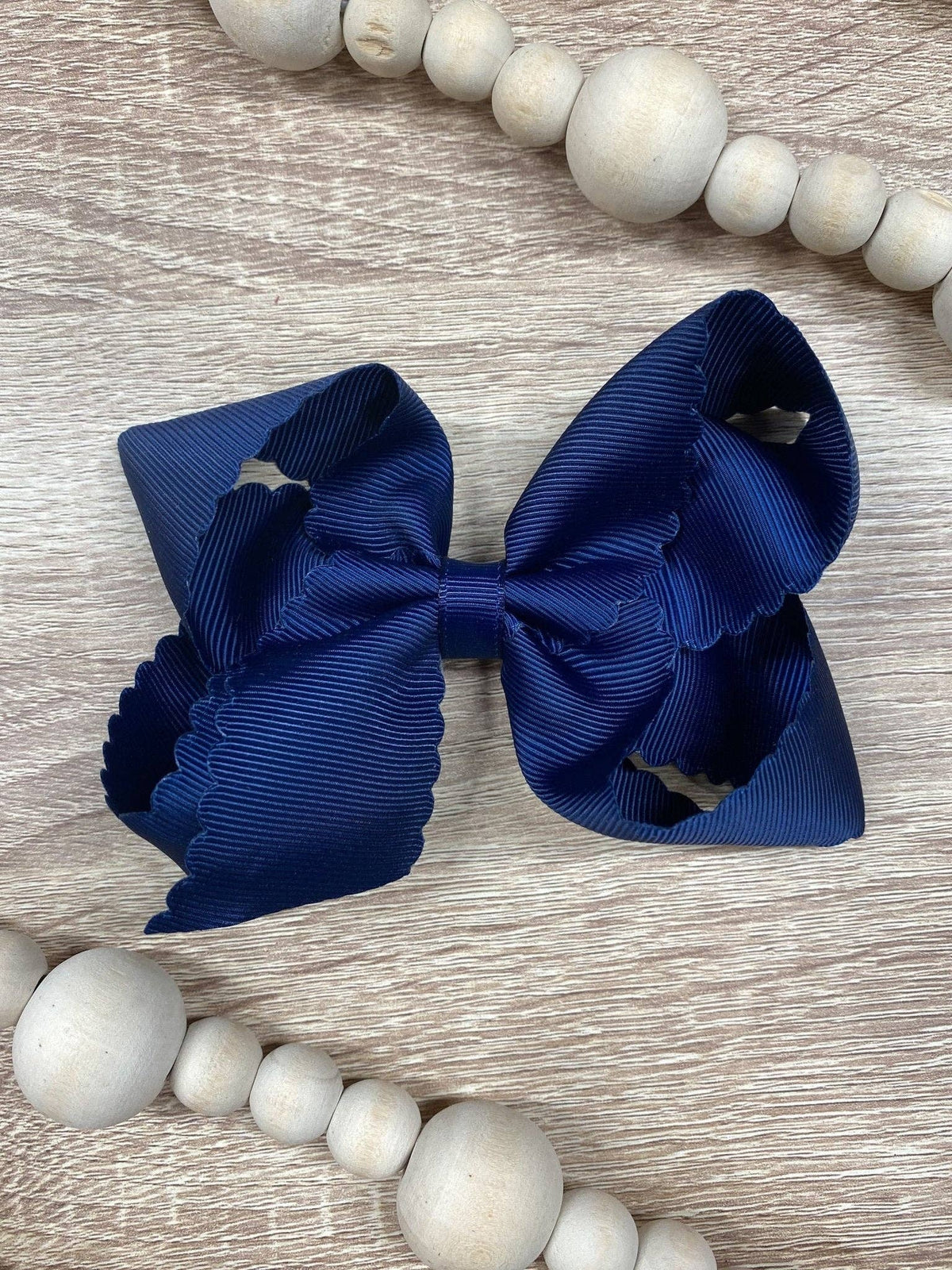 4.5" Classic Scalloped Hair Bow | Clip or Headband: Hot Pink / Clip