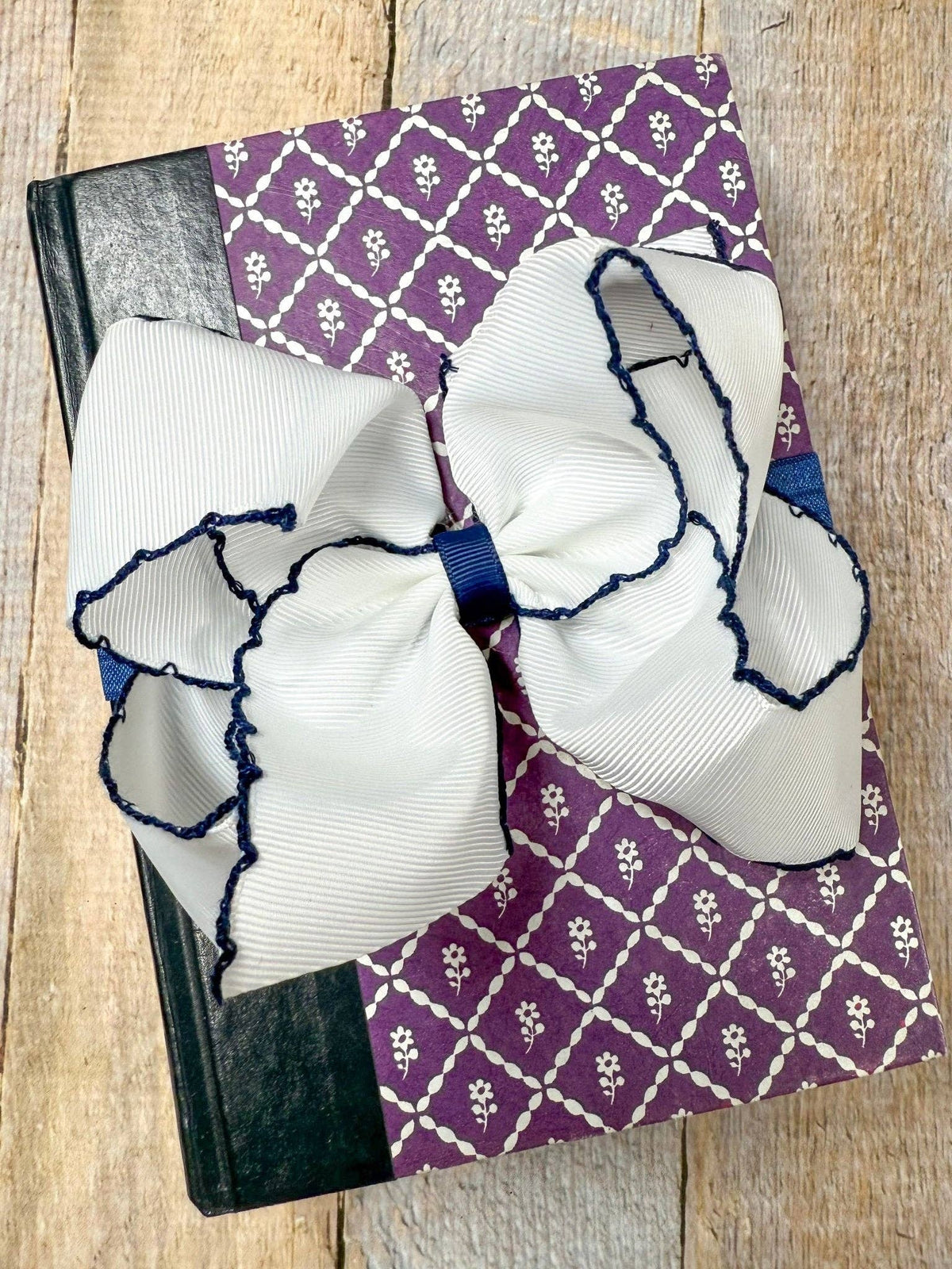 5" Classic Moonstitch Boutique Bows Girls Hair Accessories | Clip or Headband: White with Sky Blue Moonstitch / Hair Bow on Clip